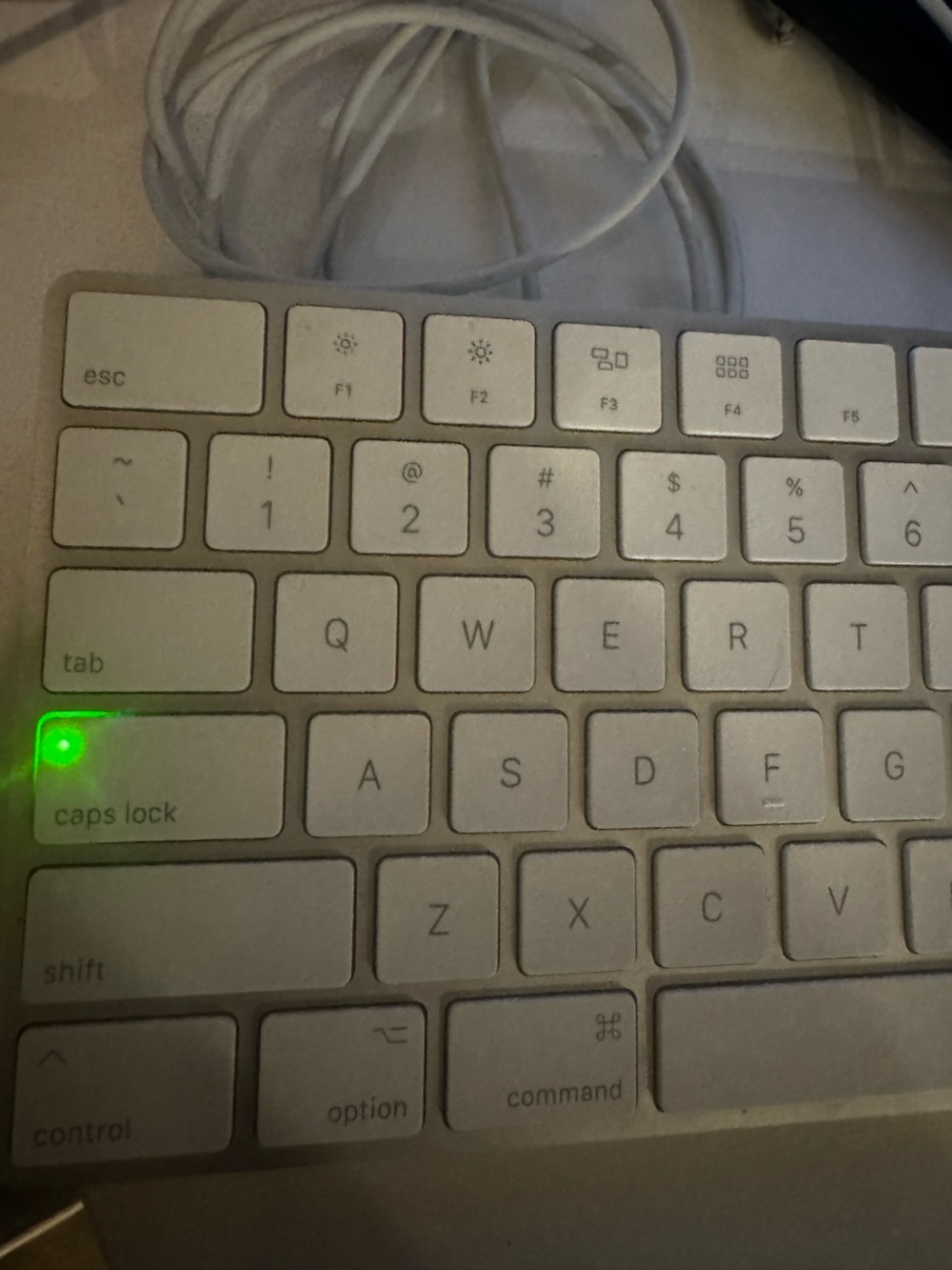 Apple Numeric Wireless Keyboard - Picture 5 of 5